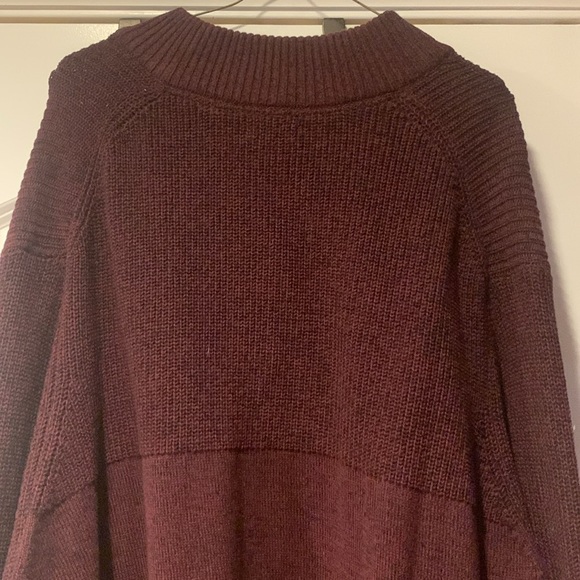 IZOD Mens Burgundy Sweater - Picture 6 of 6